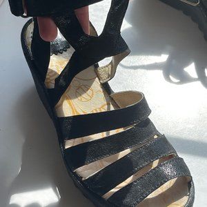 Fly London Yeba Black Strappy Sandals - Size 38 / 8.5.